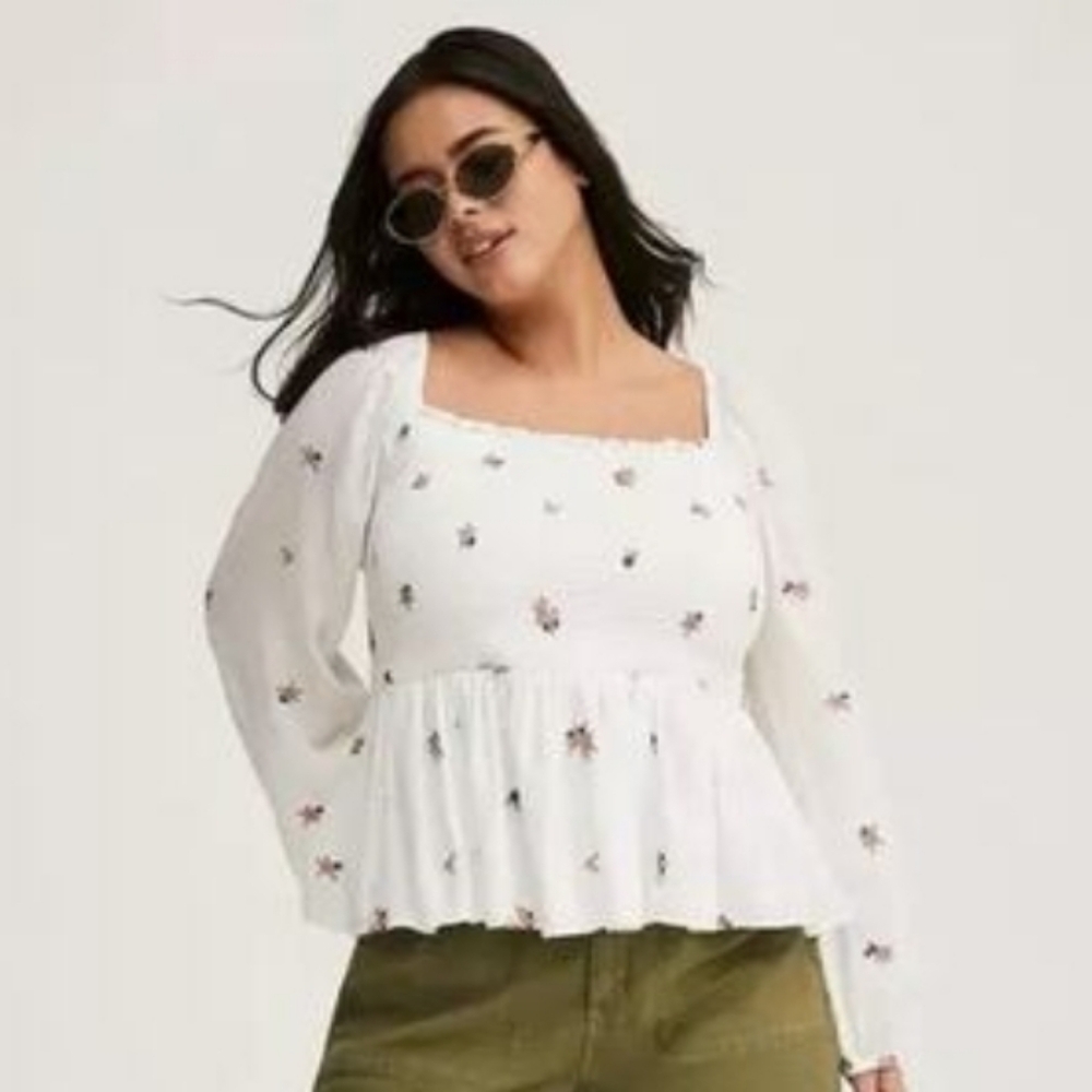 BNWT Torrid Smocked Top 0 Whote